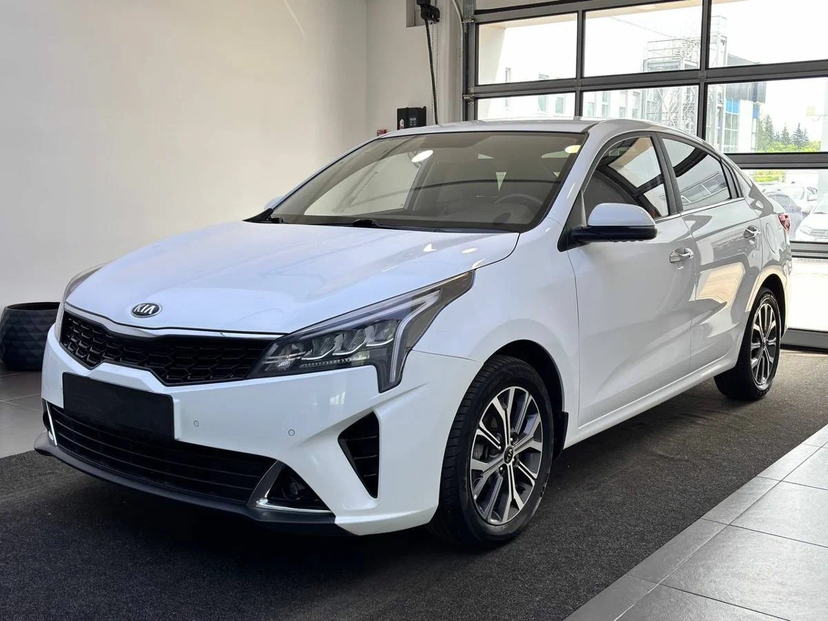 Купить KIA Rio в Екатеринбурге